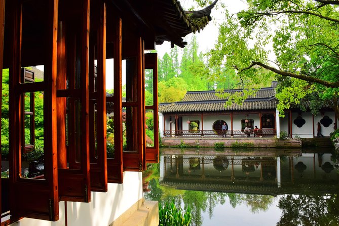 Flexible Hangzhou Private Day Tour with Lunch - Leifeng Pagoda for the view: short stop, big payoff