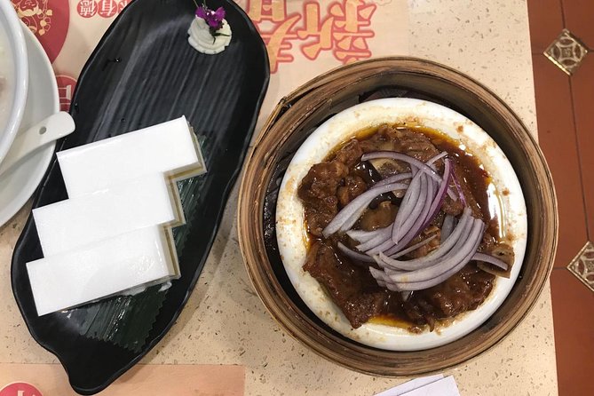 Foodies Tour In The Old Town of Guangzhou - Stop 1: XiGuan MinSuGuan, then straight to the Food Street
