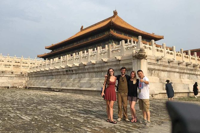 Forbidden City & Tiananmen Square Private Layover Guided Tour - Pickup, car comfort, and luggage care