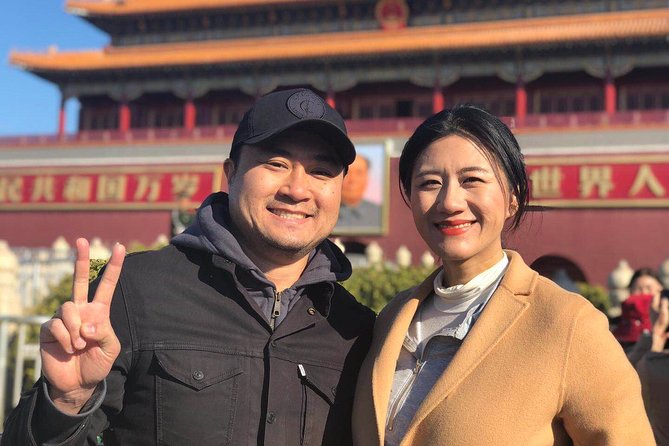 Forbidden City with Hutong Cuisine Private Walking Tour - Hutong tour in downtown lanes: seeing courtyards and everyday shops