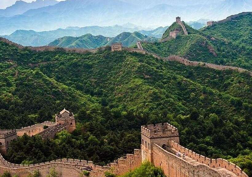 From Beijing: JinShanLing Great Wall Bus Tour with Ticket - English driver and self-guided time: how to balance both