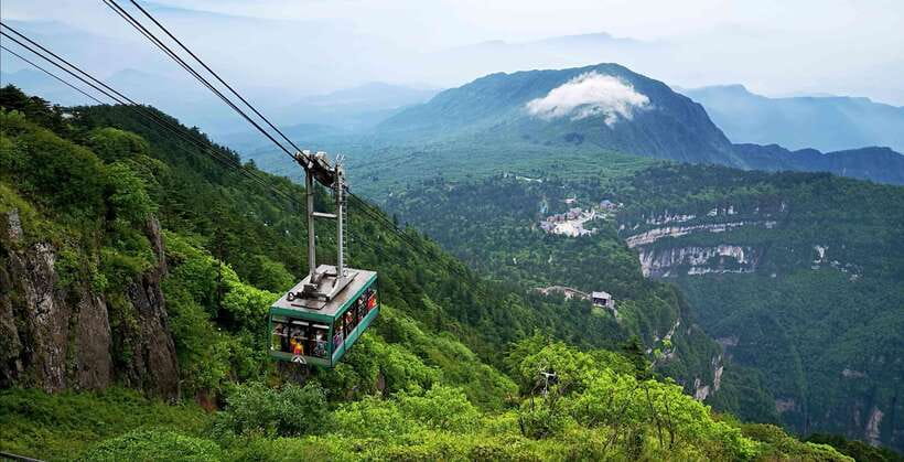 From Chengdu: Mount Emei Day Trip with Golden Summit Visit - Key things that make this day trip work
