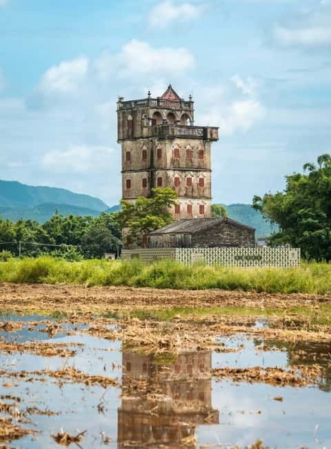 From Guangzhou: UNESCO Watchtowers & Ancient Villages Tour - Getting your bearings with a guide who actually manages the day