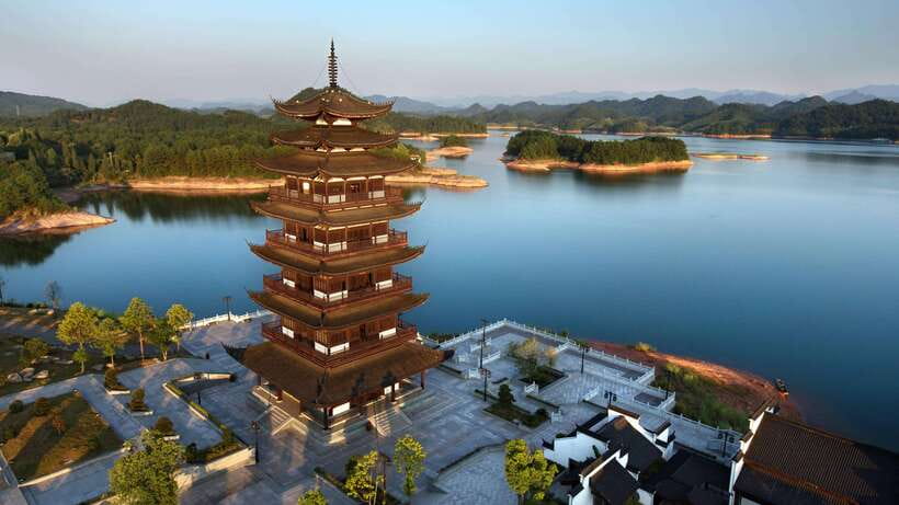 From Shanghai: Hangzhou Private Day Trip by Bullet Train - HuaGang Park Flower Pond Fish Viewing: A Calm Break in the Loop