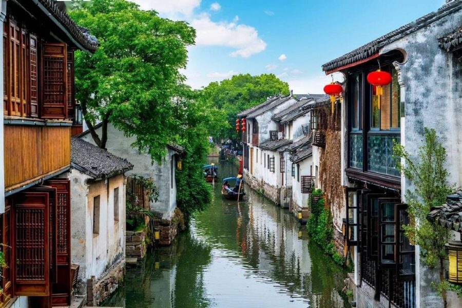 From Shanghai: Private Zhujiajiao Tour with Boat Ride - Food stops: street snacks plus an included meal option