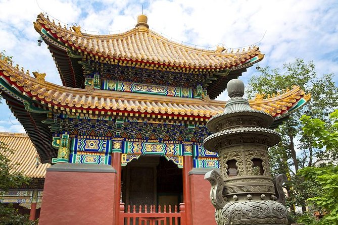 Full-Day Beijing City Tour: Hutongs, Lama Temple and Panda House - Lunch with a local family: a cultural moment, but confirm what is covered