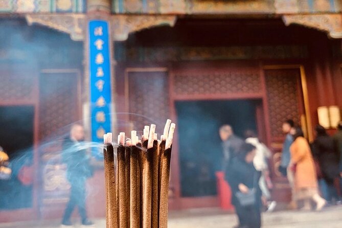 Full Day Private Tour Incredible Beijing City Highlights - Lama Temple: lunch done right, then a 260-year-old temple visit