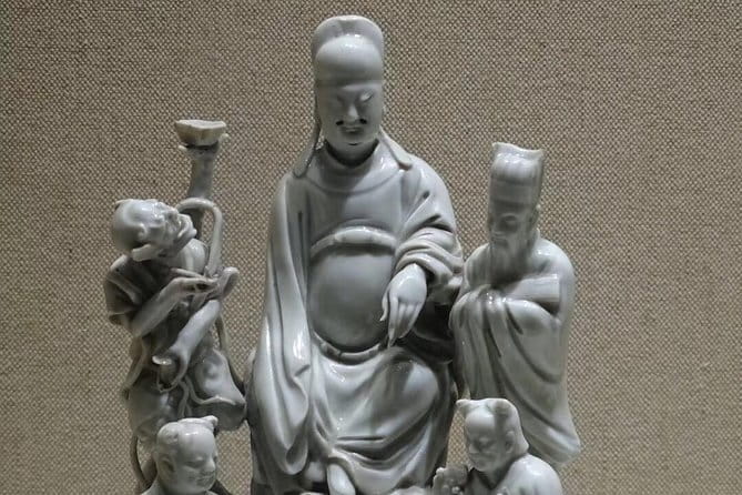 Full-Day Private Tour Panjiayuan Antique Market and Beijing Capital Museum - Timing and transport: how the 8 hours fit together