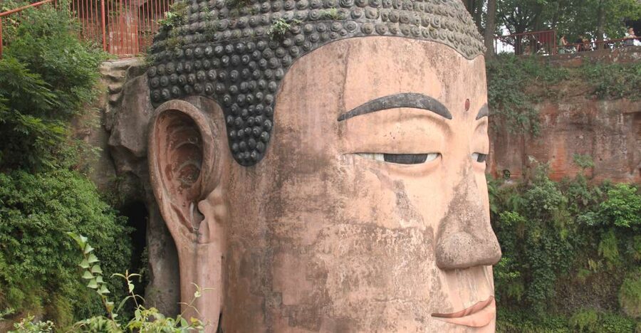 Full-Day Tour of Leshan's Giant Buddha from Chengdu - Why the Leshan Giant Buddha hits harder than you expect