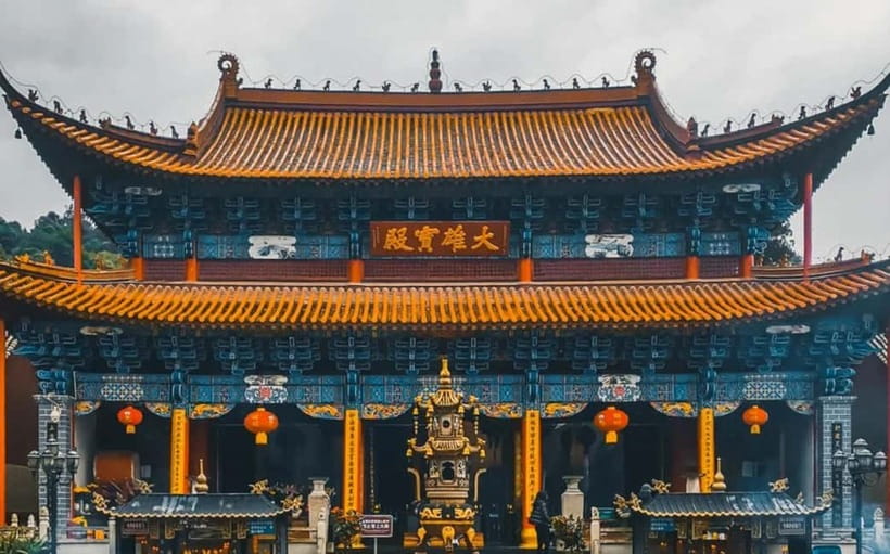 Golden Buddha & Cloud Sea: Emei Mountain Private Tour - Chengdu to Emei: why this private format feels worth it