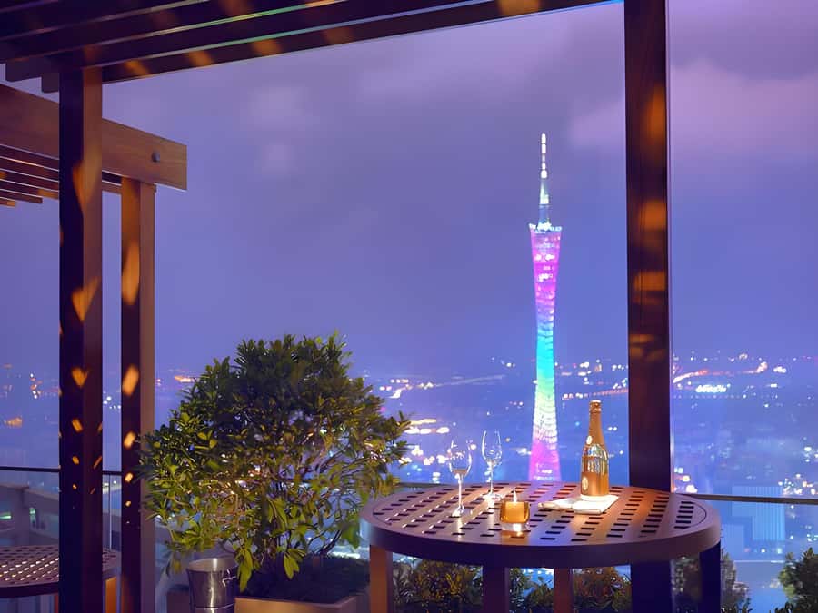 GuangZhou: 70 Floor RoofTop openair Bar, Sunset & Light Show - The 70th-floor rooftop bar view, and why height matters here