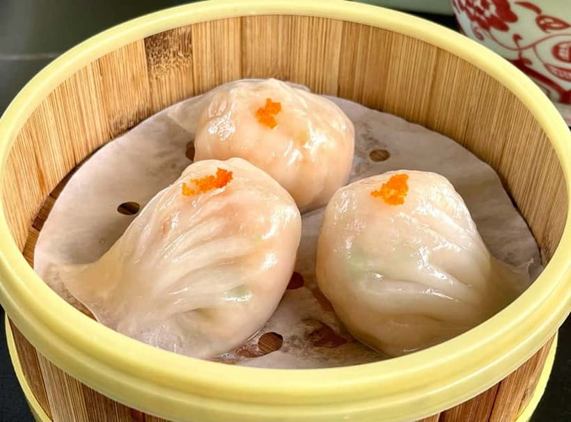Guangzhou: Food Tour - Eat Like Local + Rice Roll Workshop - Getting There at Caihong Bridge, Then Ending in Yongqing Fang