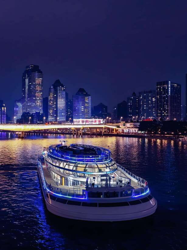 Guangzhou: Roundtrip Cruise Night View from Canton Tower - Picking the right ship: Jinjing, Suigang Star, or Garfield