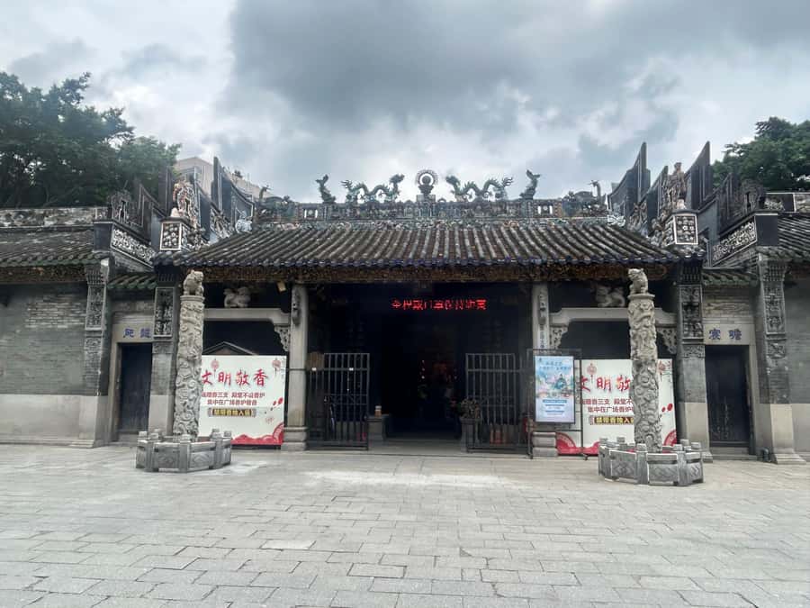 Guangzhou: Walking Tour of Xiguan Ancient Town - Getting Oriented at Zhongshanba Station Exit A (and why it matters)