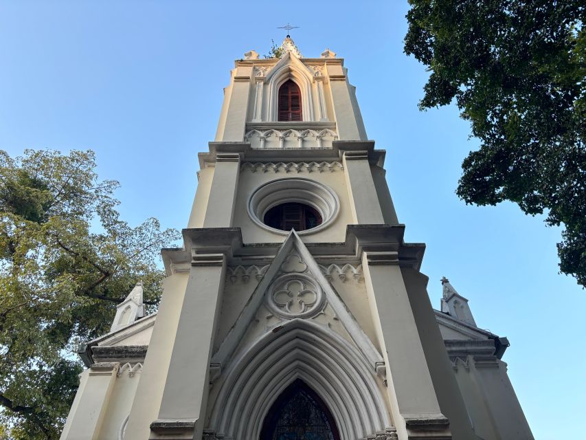 Guangzhou: Walking Tour of Xiguan Ancient Town - Duobao Road and En’ning Road, street life, markets, and snack energy