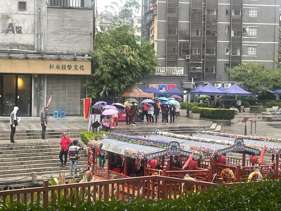 Guangzhou: Walking Tour of Xiguan Ancient Town - Yong Qing Fang and Shangxiajiu Pedestrian Street, old town energy on foot