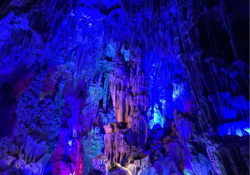 Guilin: Elephant Trunk Hill, Reed Flute Cave & Daxu Old Town - Yunfeng Temple: a brief reset before the cave lights
