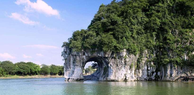 Guilin: Elephant Trunk Hill, Reed Flute Cave & Daxu Old Town - What to bring and how to plan your day