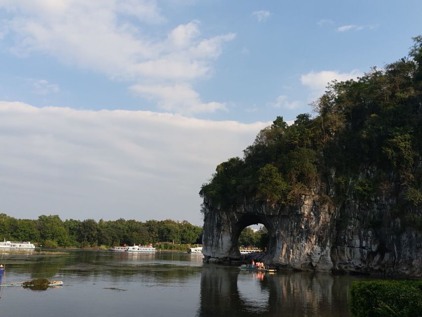 Guilin: Private Full-Day City Tour with Fubo Hill - Price and value: is $87 per person a smart deal?