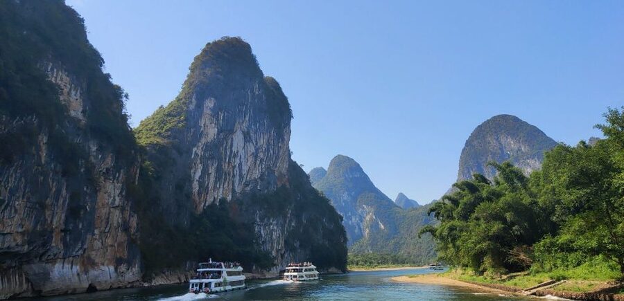 Guilin: Private Full-Day Li River Cruise and Liusanjie Show - Zhujiang pier start and the Li River cruise (09:00 to 14:00)