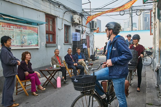 Half-Day Bike Tour of Shanghai Old Town with Food Tasting - Old Town and the wet market: where the day feels real