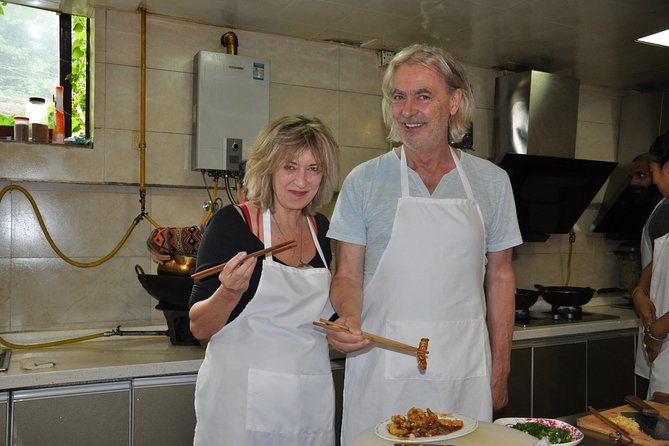 Half-Day Sichuan Cooking Class Experience in Chengdu - The English level: plan for cooking first, conversation second