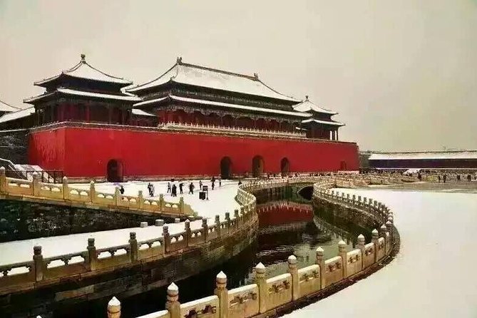 Half Day Walking Tour to Tiananmen Square and Forbidden City - Guides that turn big sites into something you can follow