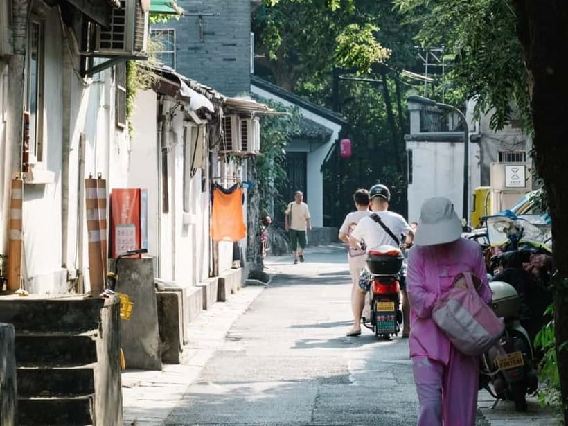 Hangzhou Insider Mini-Hike: TCM, Hill Views and Wet Market - Meeting at Gulou Church (鼓楼堂) and setting your pace