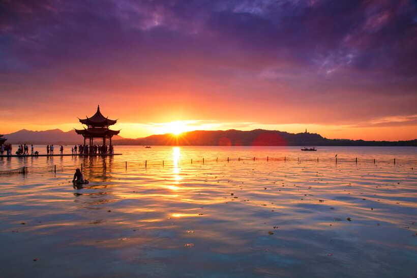 Hangzhou:Luxury West Lake Cruise+Santan Yinyue Island Ticket - Price and value: why $19 can be a good deal, if it fits your style