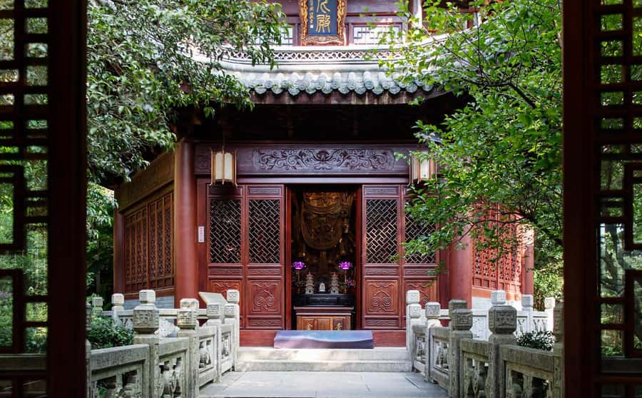 Hangzhou: Private Customized Tour of City's Top Sights - Hefang Street: A Historic Shopping Walk With Street Food Energy