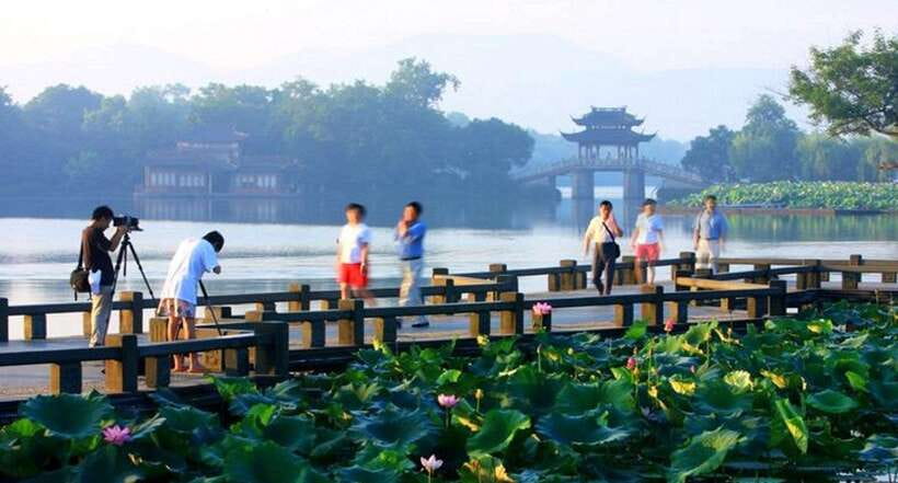 Hangzhou Private One Day Trip from Shanghai by Bullet Train - Why This Hangzhou Private Day Trip Works: Train Time, Private Guide, Door-to-Door