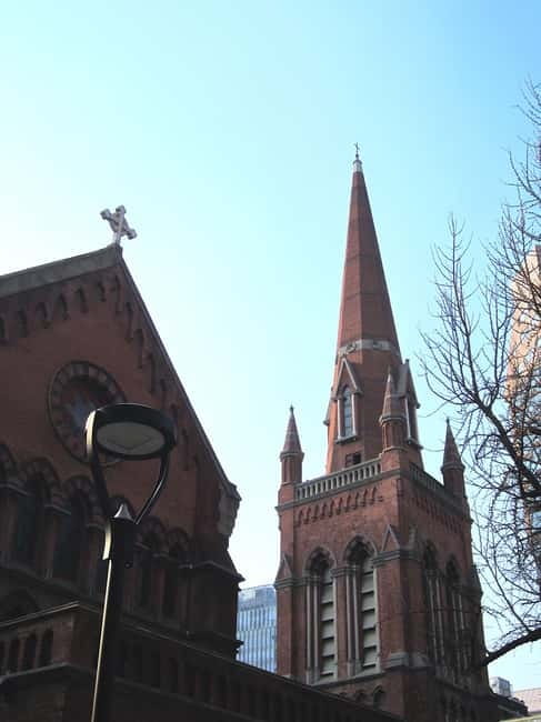 Hidden Shanghai: Local Life, Secret Alleys&Bund Walking Tour - Summerhaha, the nationally certified guide who makes the stories practical