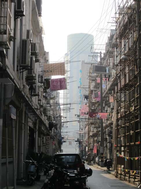 Hidden Shanghai: Local Life, Secret Alleys&Bund Walking Tour - The Bund and Huangpu River, where history shows up in the skyline