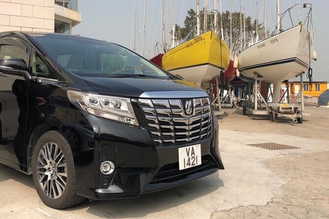 Hong Kong Airport Transfer Luxury MPV - City to Airport Prep: WhatsApp, Line, and WeChat Coordination That Works