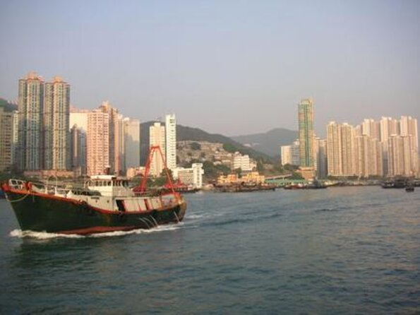 Hong Kong Fisherman’s Wharf: Aberdeen Fishing Village Boat Tour - Key Things You’ll Notice on This Aberdeen Tour