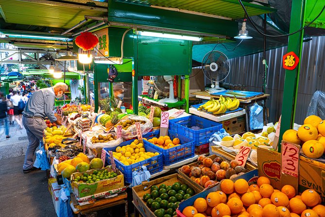 Hong Kong Food Tour: Central and Sheung Wan Districts - Hollywood Road and an Old Temple: Culture Between Bites