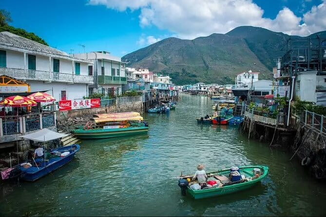 Hong Kong One Day Private Tour from Guangzhou by Bullet Train - Ding Ding tram on Hong Kong Island, a classic ride built in