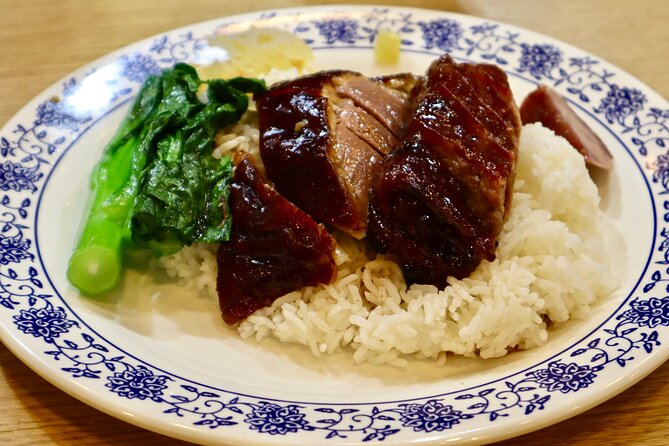Hong Kong's Tin Hau Hidden Eats Food Tour with 7+ Local Tastings - The temple and park stops: why the sightseeing matters to your stomach