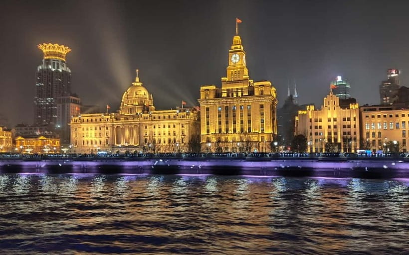 Huangpu Night Cruise: Cozy Vibe & Modern Shanghai Glow - Holiday Extras: Festive Lights and a Helpful Guide to Nearby Christmas-New Year Fun