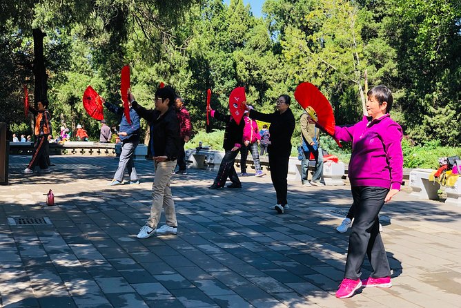 Jingshan Park Tour - Stops 3 and 4: Money Bridge, Yinding Bridge, and Yandai Xie Street