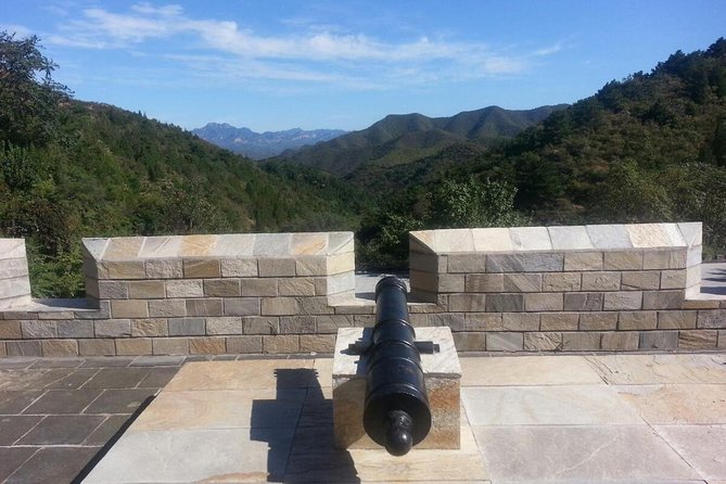 Jinshanling Great Wall Day Trip: Transfer or Guided Service - What I’d pack and how to make the hike feel good