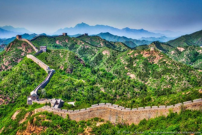 Jinshanling Great Wall Day Trip: Transfer or Guided Service - Who should book this Jinshanling day trip