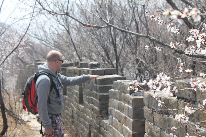 Jinshanling Great Wall to Simatai West Sunset Hiking Private Tour - The Main Event on the Wall: Zhuangduo Tower to Dongwuyan Tower
