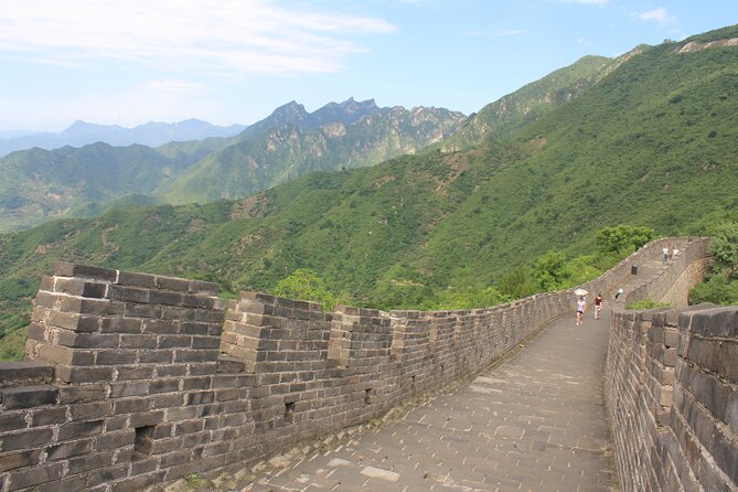 Jinshanling Great Wall to Simatai West Sunset Hiking Private Tour - Souvenir Walkers and How to Handle the Wall Vendors