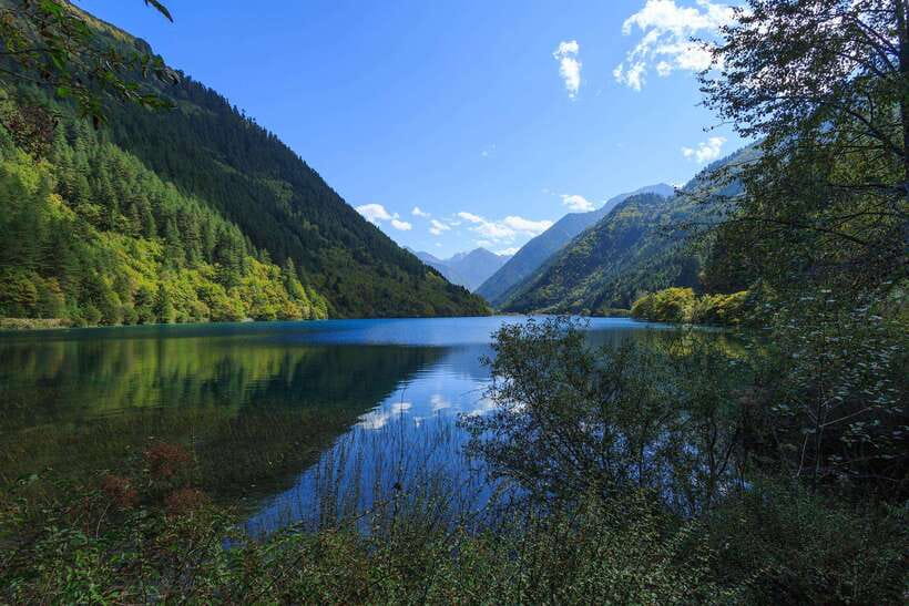 Jiuzhai Valley National Park：Visit Colorful Fairy Tale World - Jiuzhai Valley’s fairy-tale world, minus the fuss