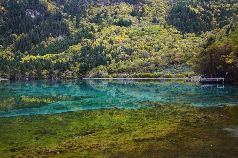 Jiuzhai Valley National Park：Visit Colorful Fairy Tale World - Waterfalls with multiple tiers, crystal water, and strategic stopping