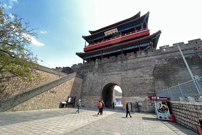 Juyongguan Great Wall Entrance Ticket with Guide&Transfer Service - Juyongguan Great Wall: the north gateway feeling
