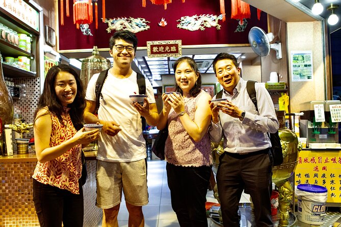 Kowloon Street Food Tour Private & Personalized with a Local - The Neon Night Market Stretch, Sizzling Seafood and Claypot Rice