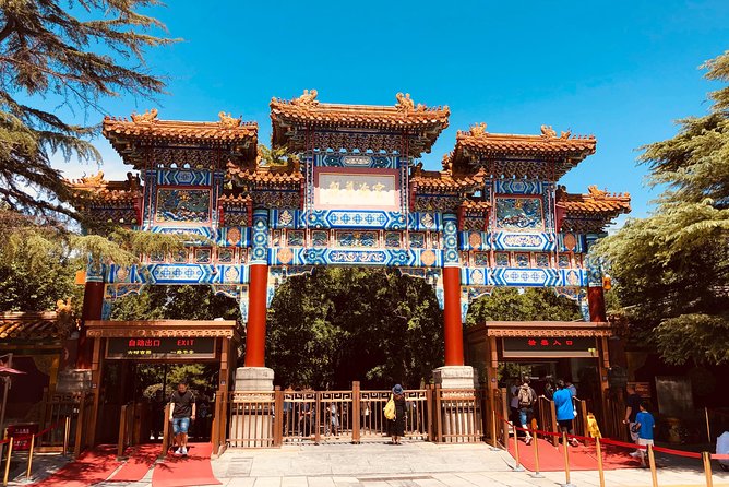 Lama Temple, Hutong and Silk & Pearl Market Private Day Tour - Xiushui Silk Street and Pearl Market: Tailoring in 24 Hours and Knockoff Reality