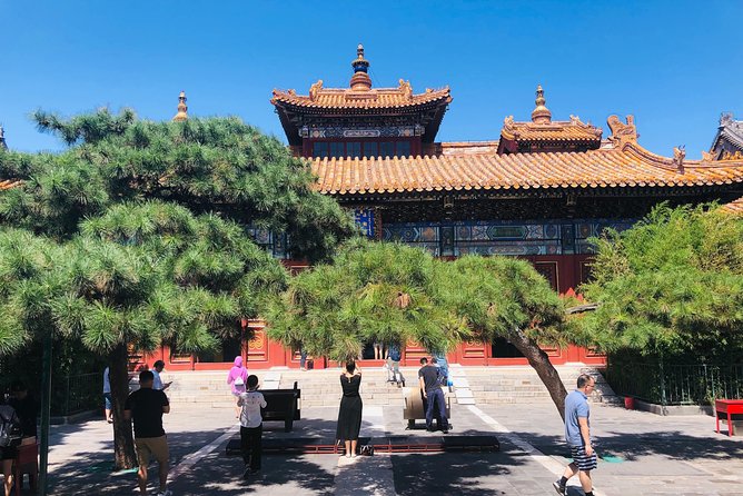 Lama Temple, Hutong and Silk & Pearl Market Private Day Tour - Price and Value for $139: When a Guide Pays Off